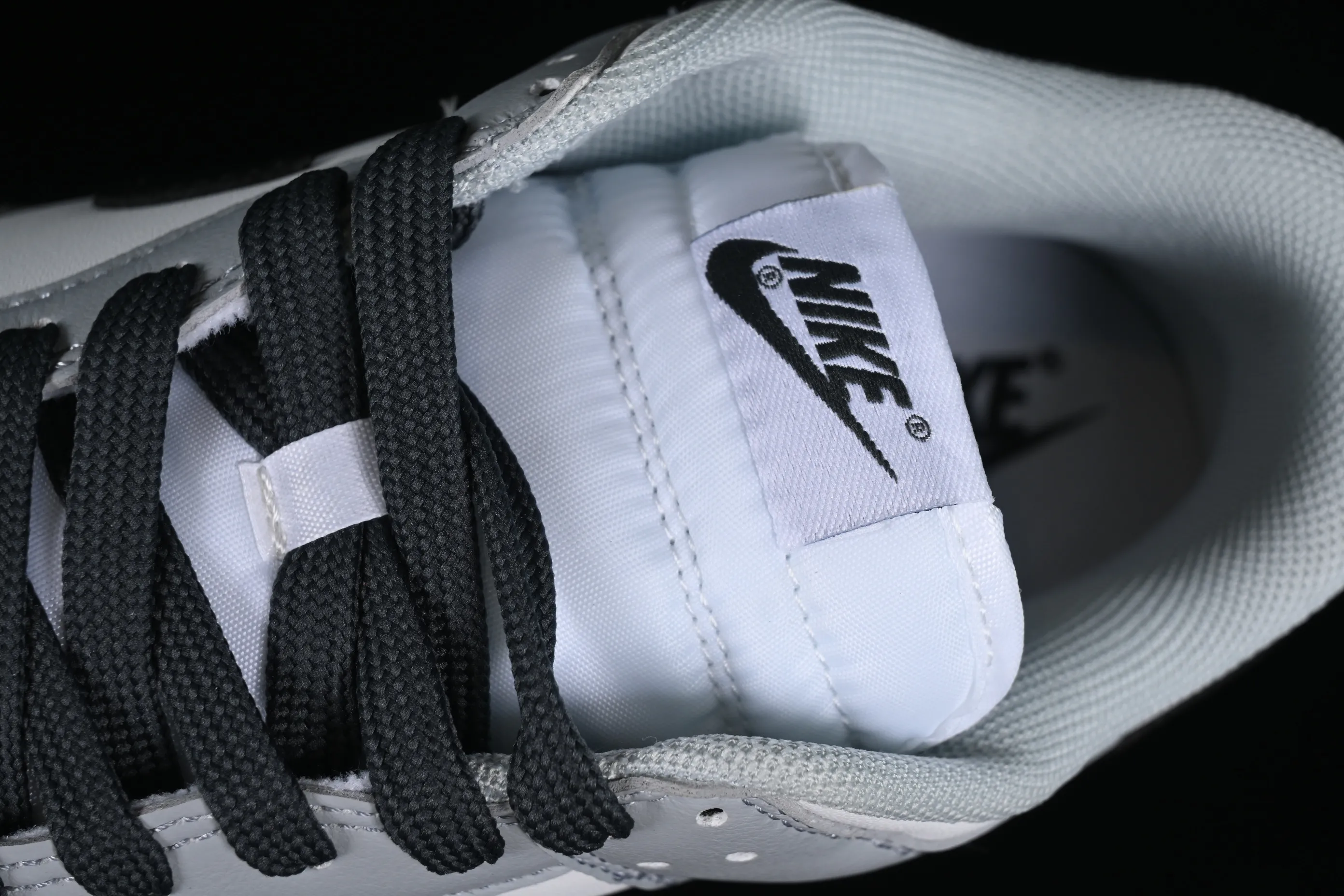 All Categories Nk SB Dunk Series Nk SB Dunk Low Low-top Sneakers Special Price Nk Dunk Low "Light Smoke Grey" White Gray SB Low-top Sports and Leisure Sneakers DD1503-117